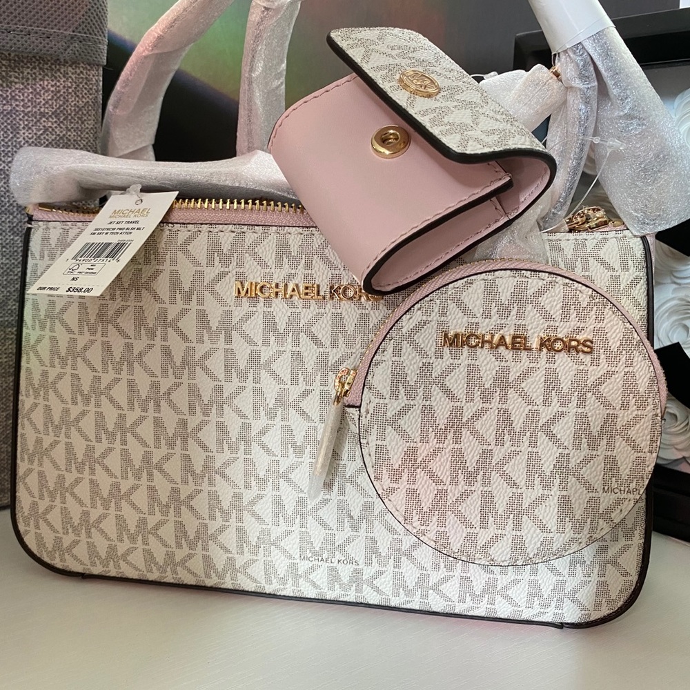 JetSet travel crossbody